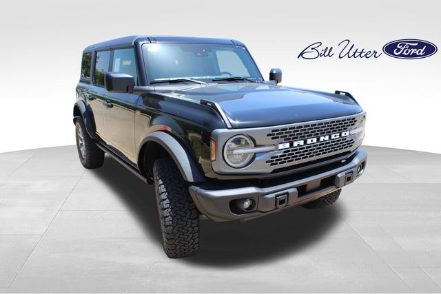 2025 Ford Bronco Badlands photo 2