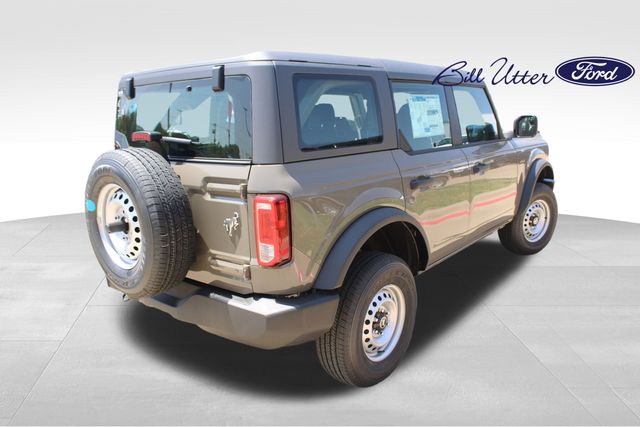 2025 Ford Bronco Base photo 3