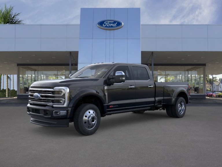 2025 Ford F-450SD Platinum