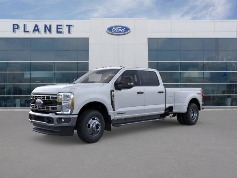 2025 Ford Super Duty F-350 DRW XLT 4WD Crew Cab 8' Box