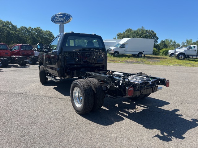 2025 Ford F-350 photo 4