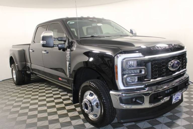 2025 Ford Super Duty F-350 DRW LARIAT
