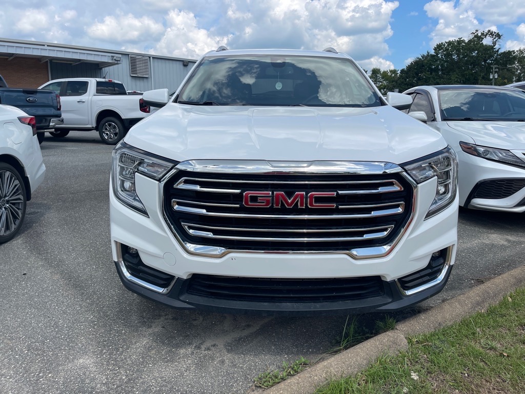 2024 Gmc Terrain SLT photo 2