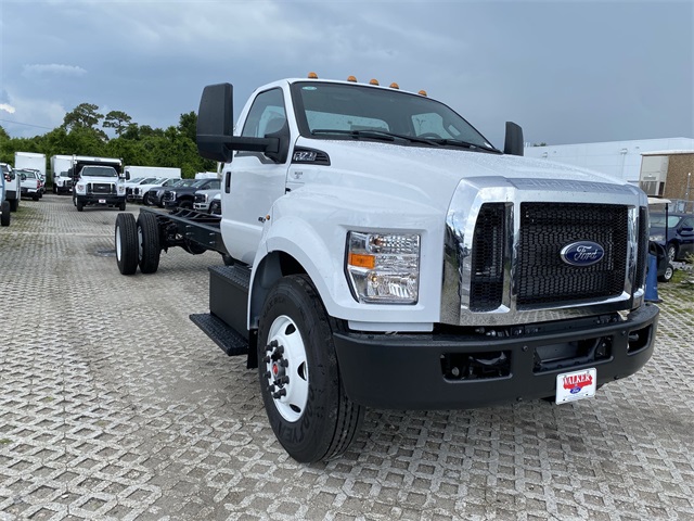 2026 Ford F-750 Base photo 3