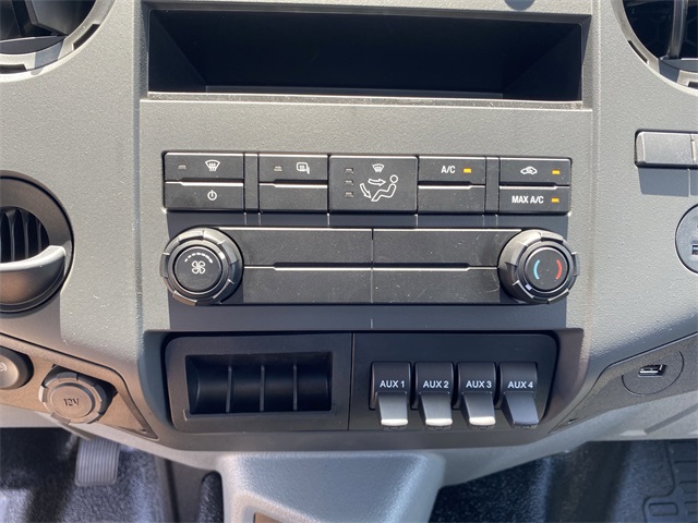 2026 Ford F-750 Base photo 11