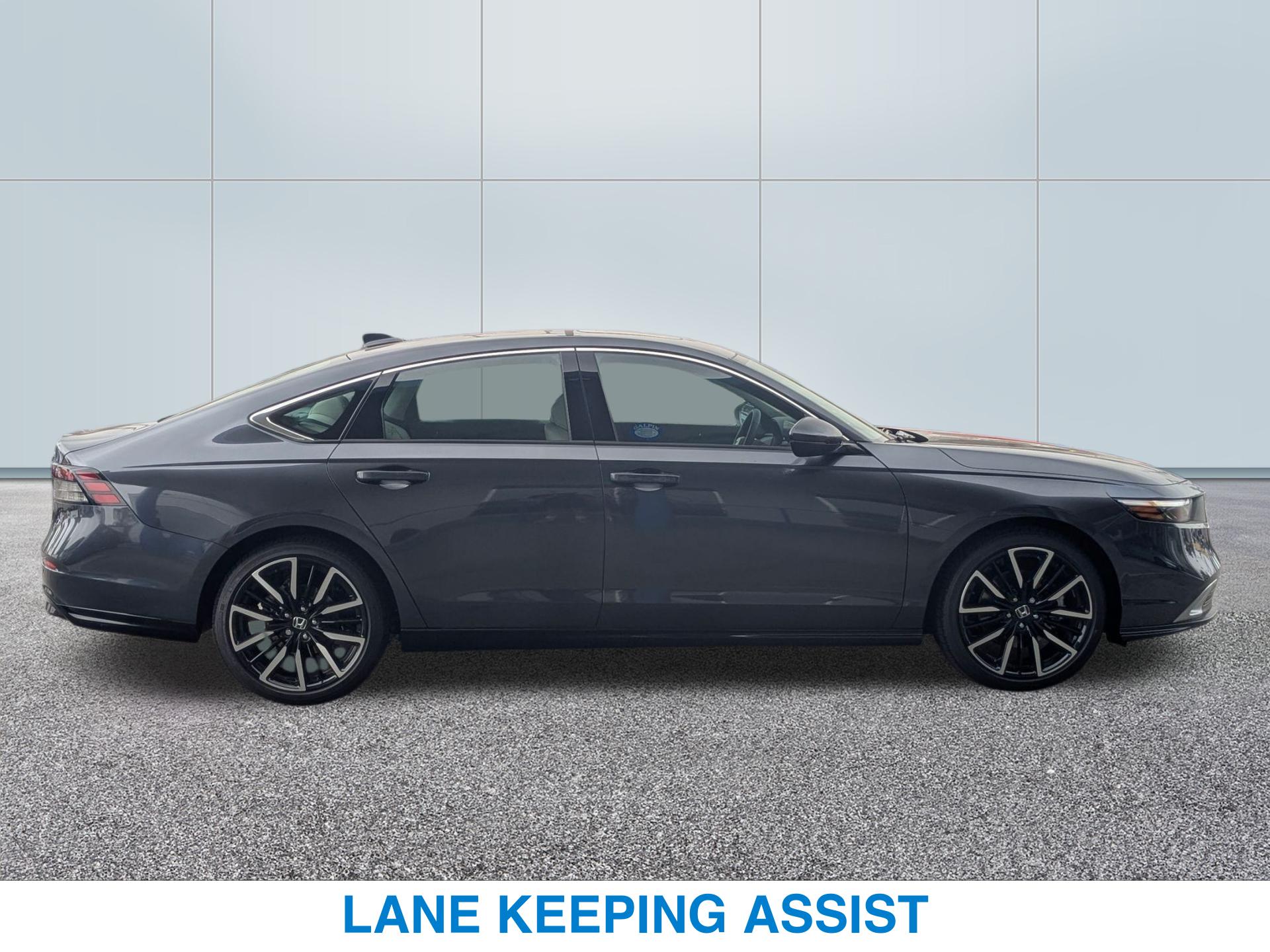 2025 Honda Accord Hybrid Touring photo 7
