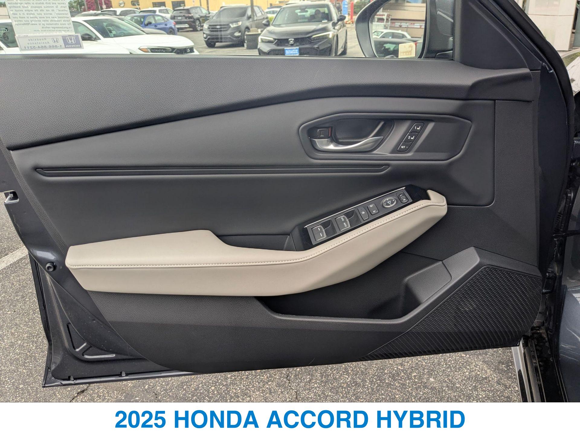 2025 Honda Accord Hybrid Touring photo 13