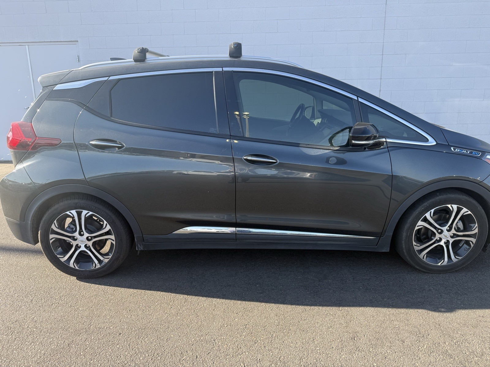 Used 2020 Chevrolet Bolt EV Premier with VIN 1G1FZ6S05L4137697 for sale in Clovis, CA