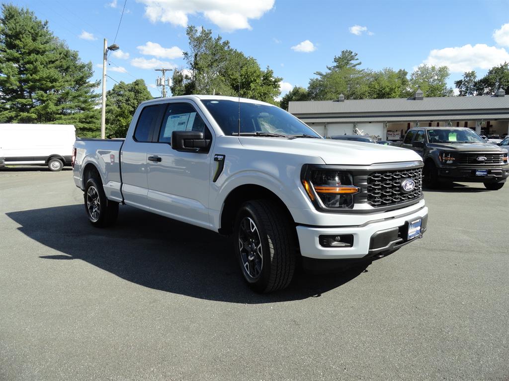 2025 Ford F-150 STX photo 3