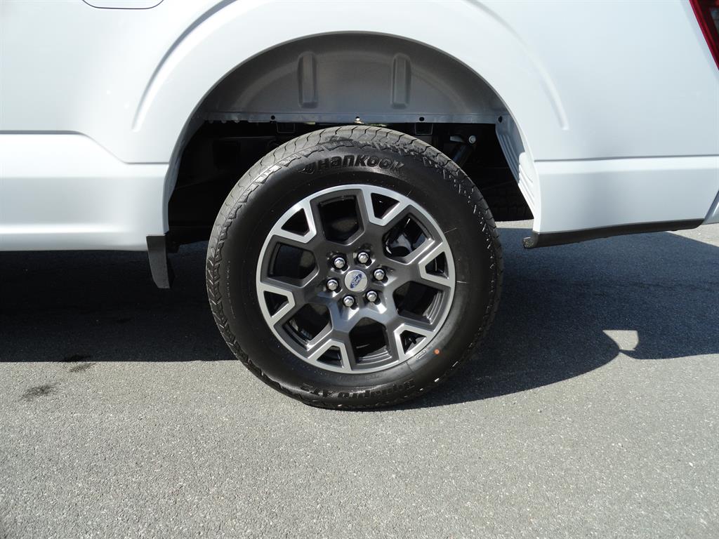2025 Ford F-150 STX photo 9