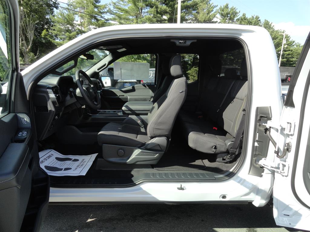 2025 Ford F-150 STX photo 18