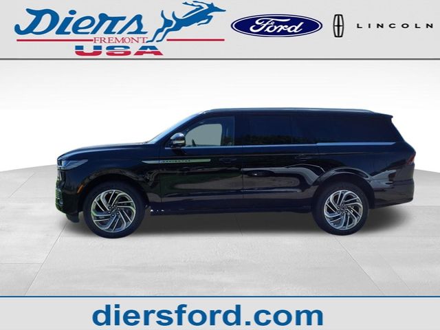 2025 Lincoln Navigator L Reserve photo 16