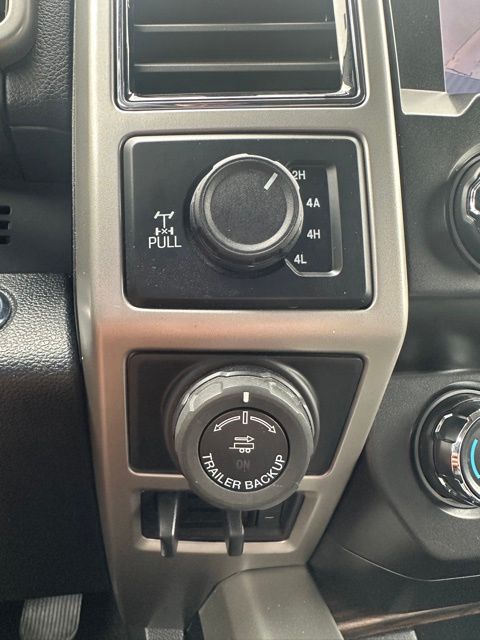 2020 Ford F-150 Lariat photo 16