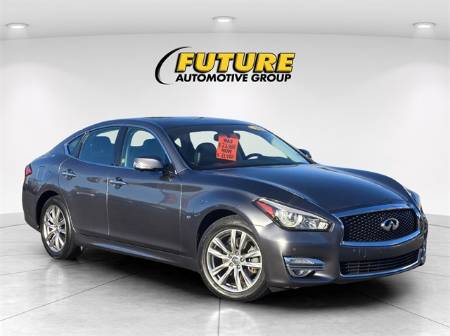 2018 INFINITI Q70 3.7 LUXE