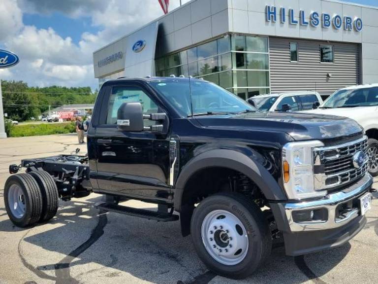 2025 Ford Super Duty F-550 DRW XL