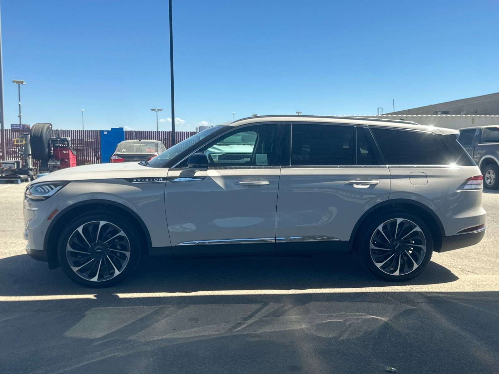 2022 Lincoln Aviator Reserve photo 6