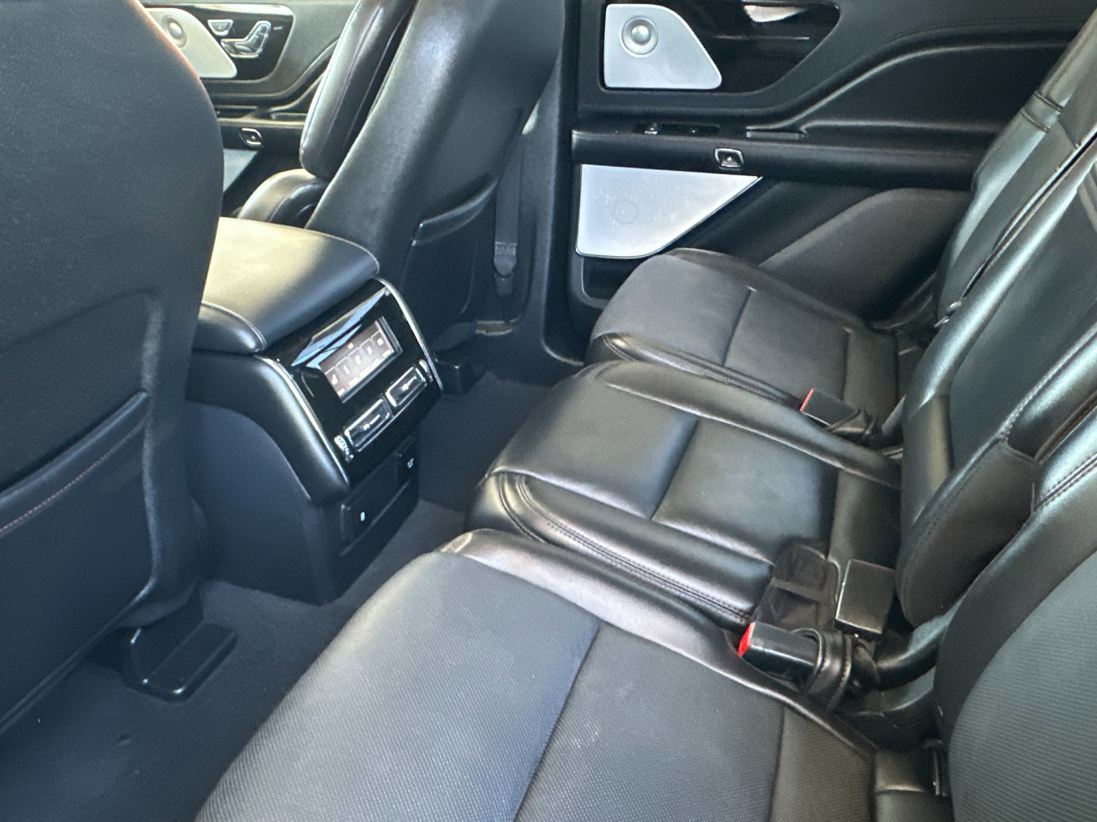 2022 Lincoln Aviator Reserve photo 10