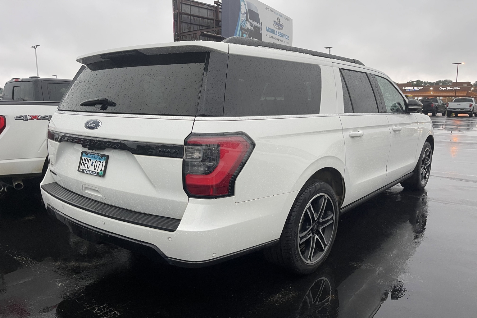 Used 2021 Ford Expedition Limited with VIN 1FMJK2AT6MEA77026 for sale in St. Cloud, Minnesota