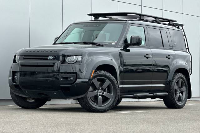 2023 Land Rover Defender 110 V8