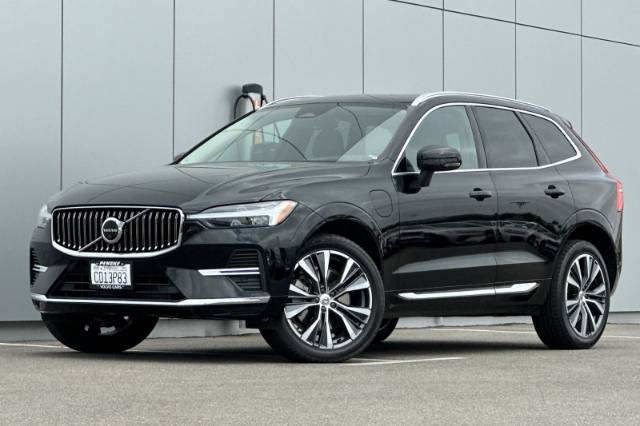 2022 Volvo XC60 Recharge Plug-In Hybrid T8 Inscription Expression