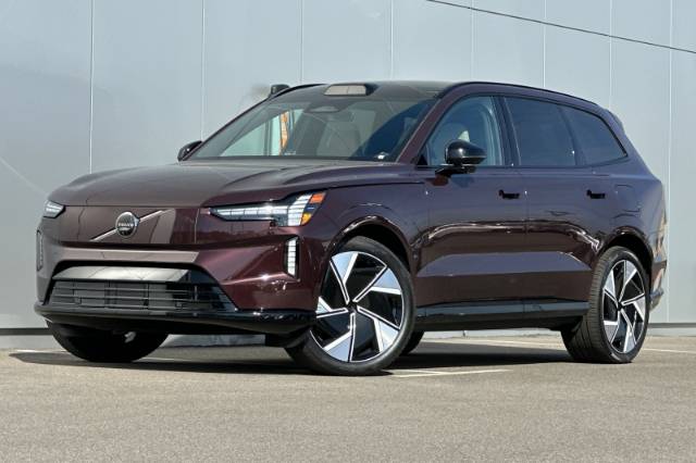 2025 Volvo EX90
