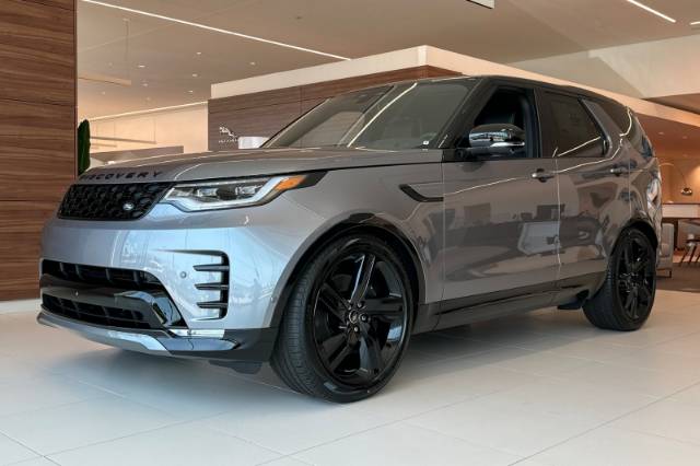 2025 Land Rover Discovery Dynamic SE