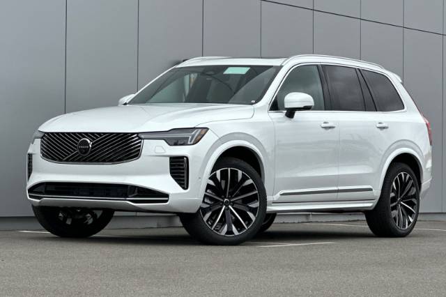 2025 Volvo XC90 B6 Ultra
