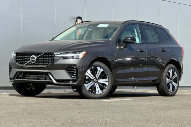 2025 Volvo XC60 Plug-In Hybrid T8 Core