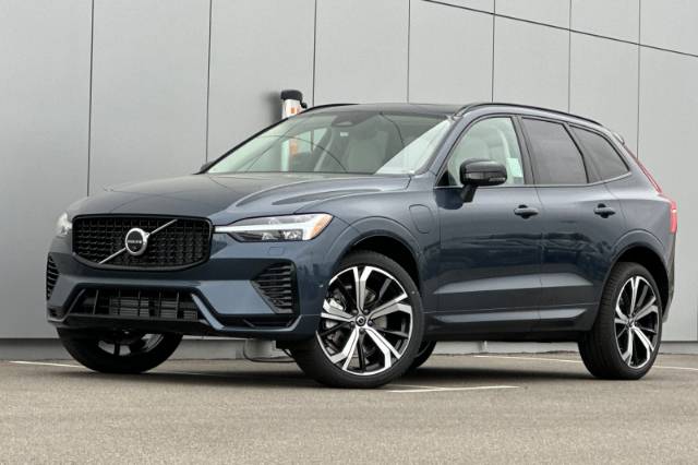2025 Volvo XC60 Plug-In Hybrid T8 Ultra
