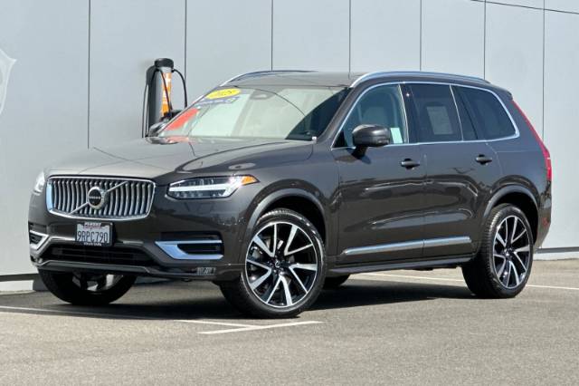 2025 Volvo XC90 B6 Plus 7-Seater