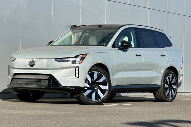 2025 Volvo EX90