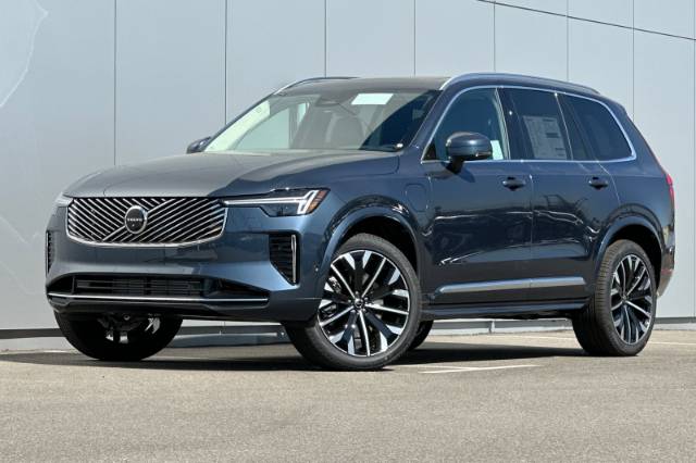 2025 Volvo XC90 Plug-In Hybrid T8 Ultra