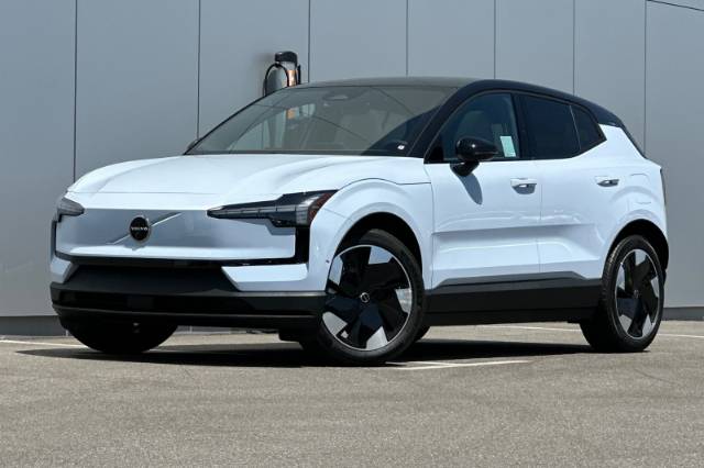 2025 Volvo EX30 Twin Motor Ultra