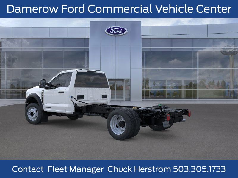 2025 Ford F-550 photo 2