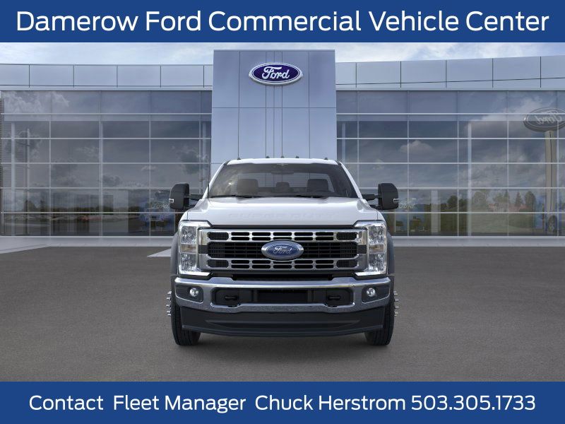 2025 Ford F-550 photo 4