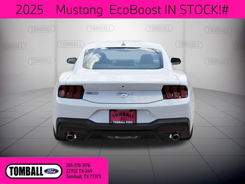 2025 Ford Mustang photo 2
