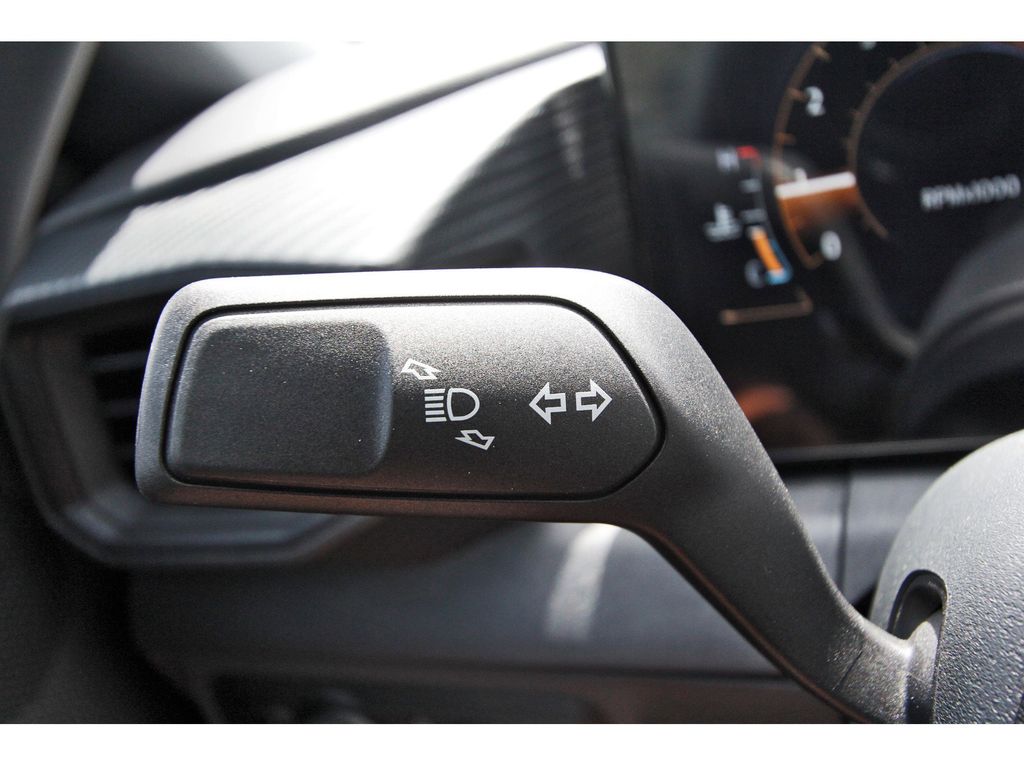 2025 Ford Mustang photo 4