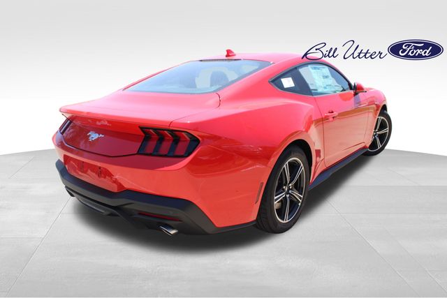 2025 Ford Mustang photo 3