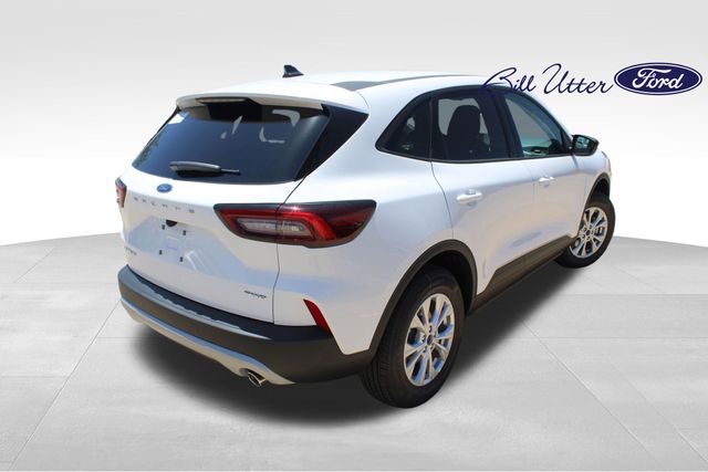 2025 Ford Escape ST-Line photo 3