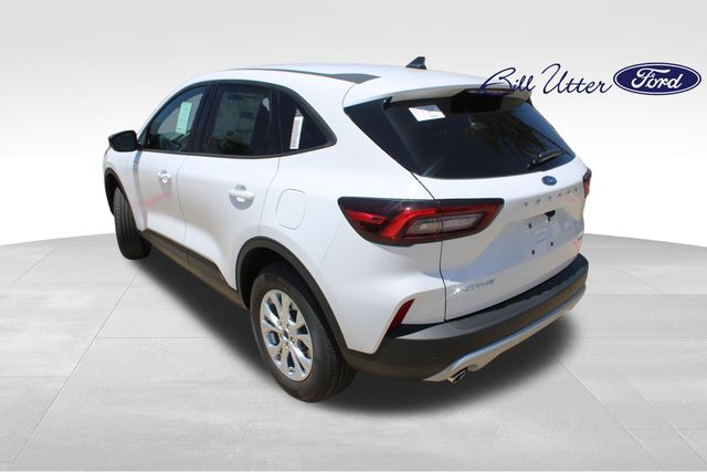 2025 Ford Escape ST-Line photo 4