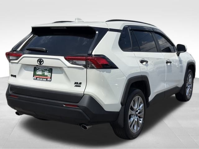 2022 Toyota RAV4 XLE Premium photo 2
