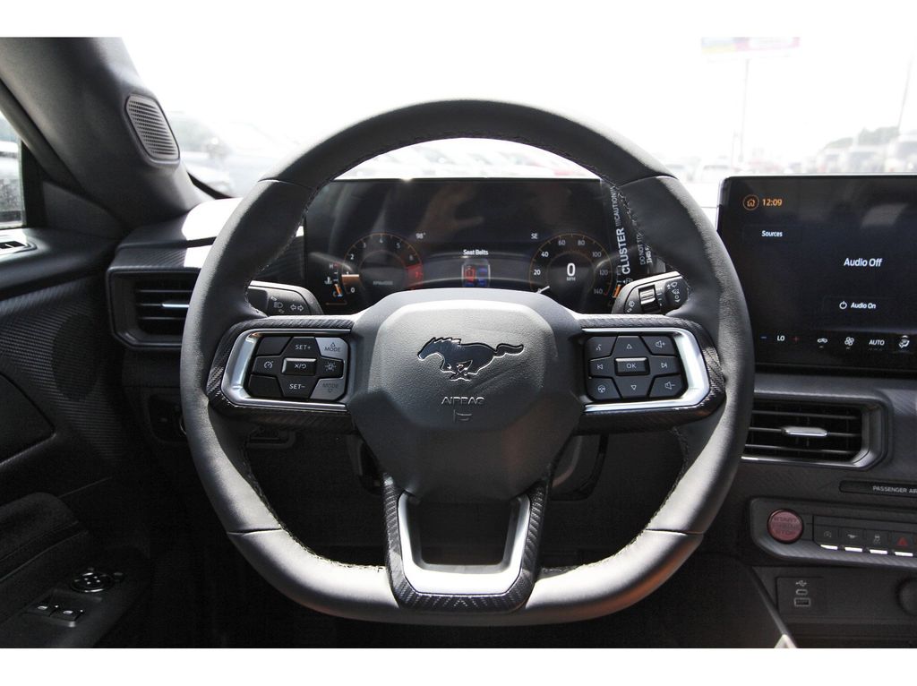 2025 Ford Mustang photo 3