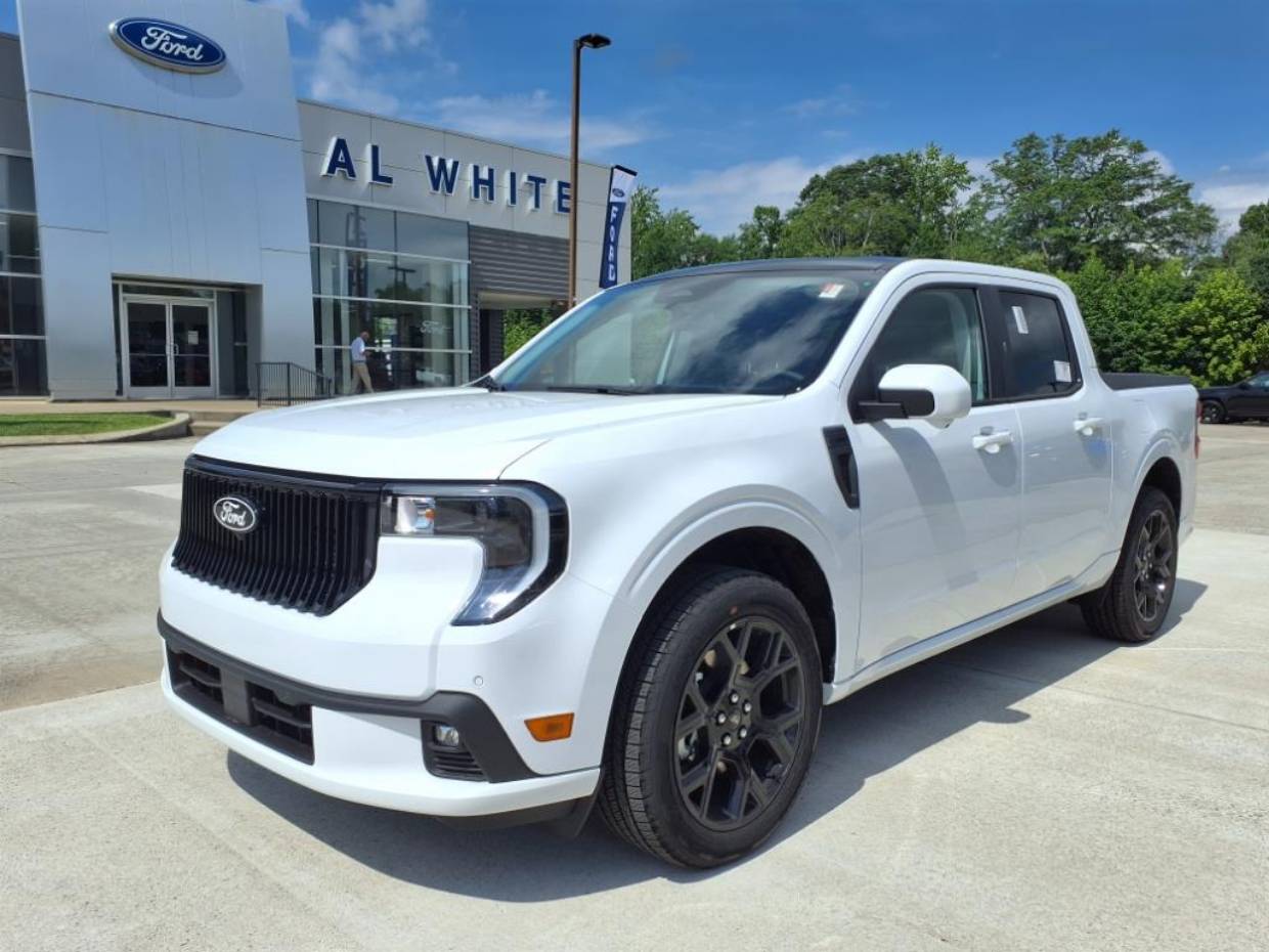 2025 Ford Maverick Lobo's photo