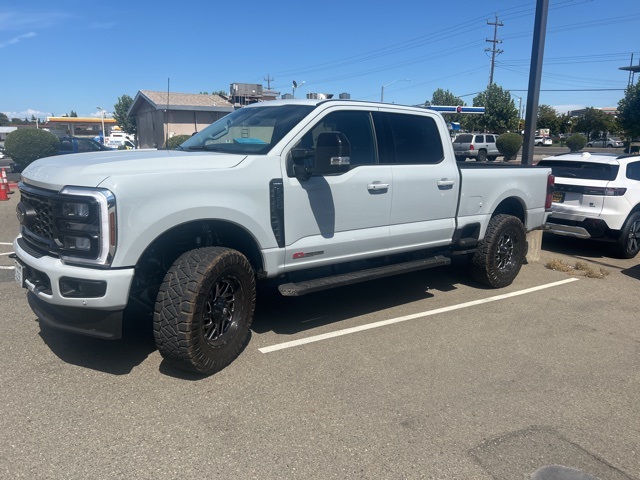 2025 Ford F-350SD LARIAT