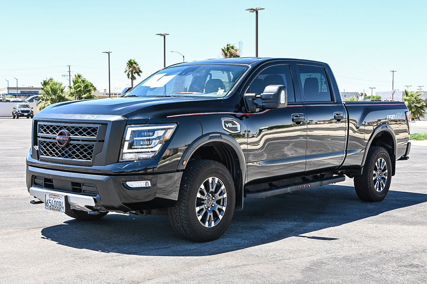 2024 Nissan Titan PRO-4X photo 3