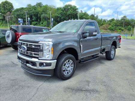 2025 Ford Super Duty F-350 SRW XLT