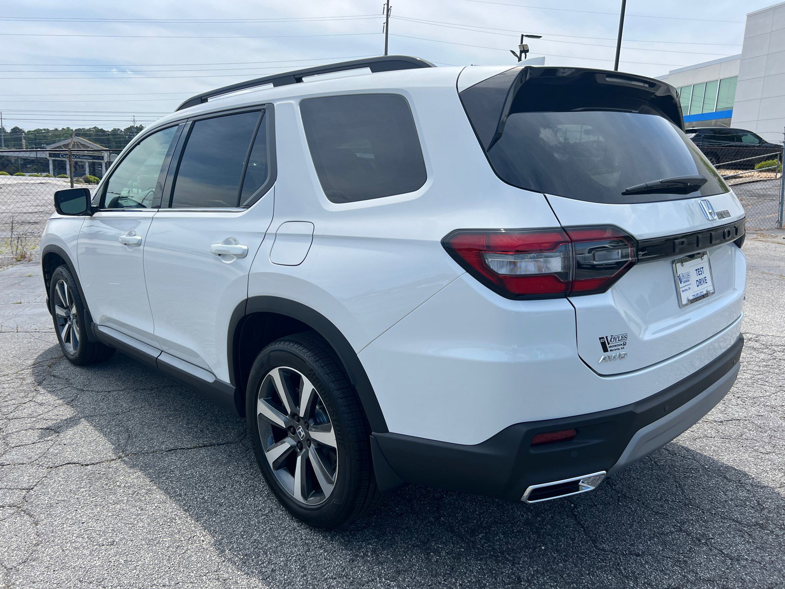 2025 Honda Pilot Touring photo 5