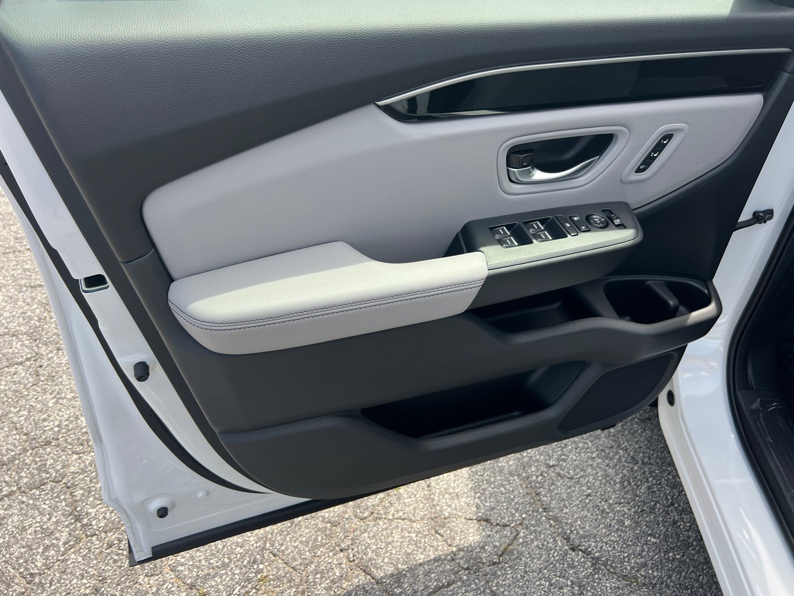 2025 Honda Pilot Touring photo 10