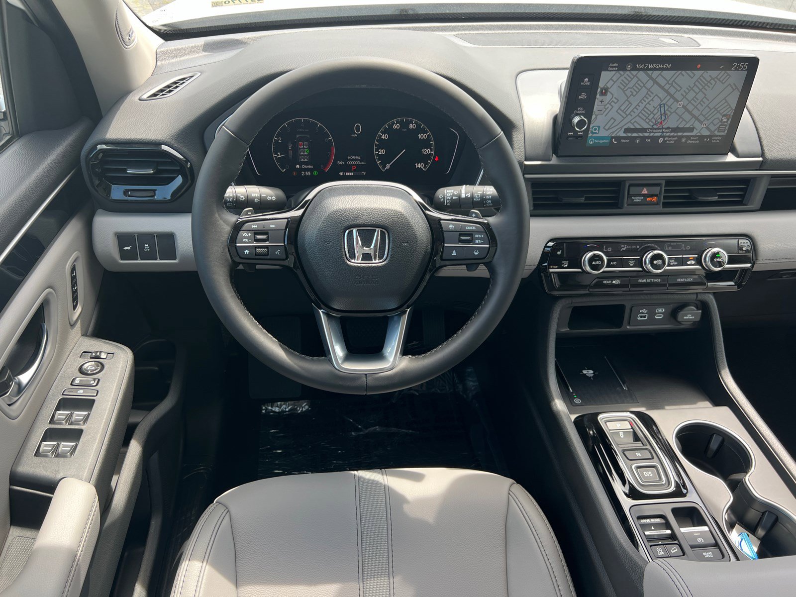 2025 Honda Pilot Touring photo 14