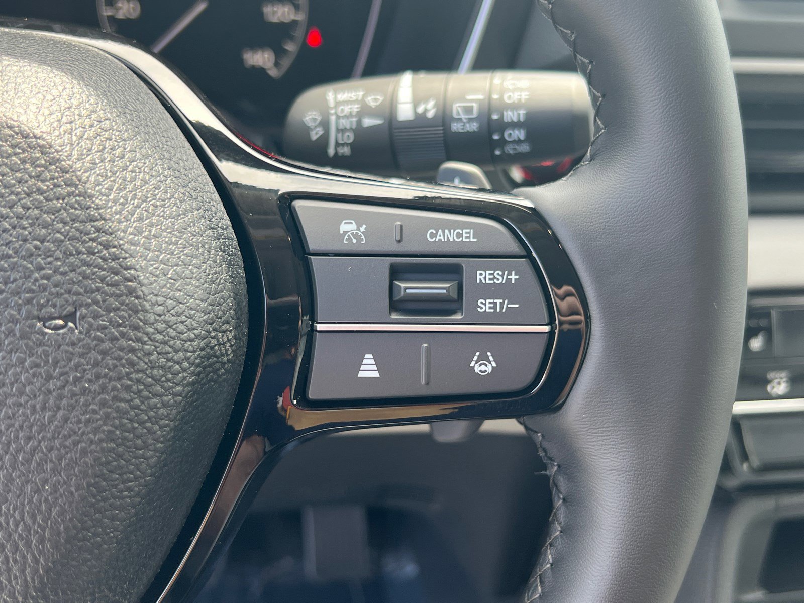 2025 Honda Pilot Touring photo 17